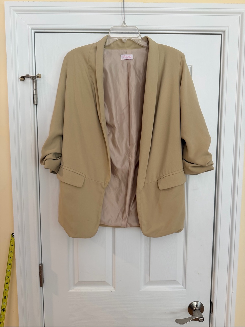 Ladies Size Small "Pink Lily" Beige Open-Front Blazer GUC